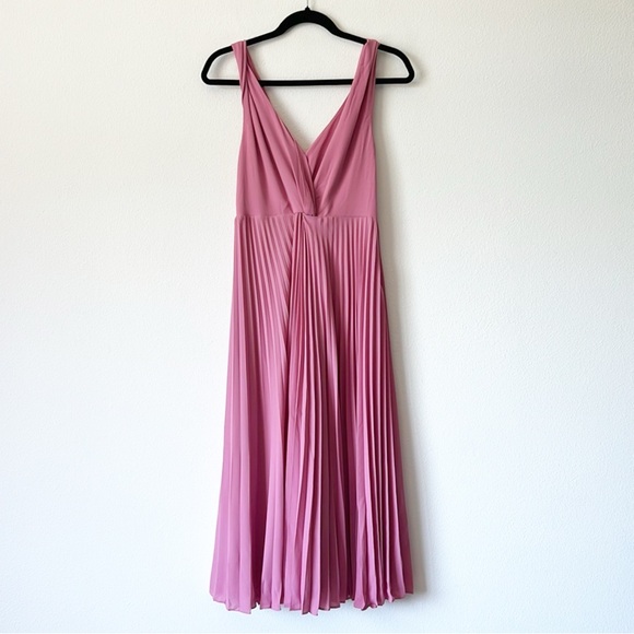 Vince Twist Front Pleated Midi Dress - Picture 4 of 16